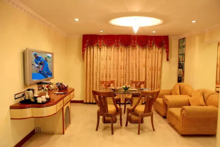 Сурат: Lords Plaza, Surat