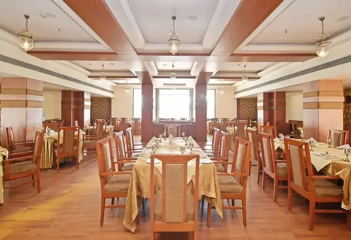 Индаур: Hotel Apna Palace