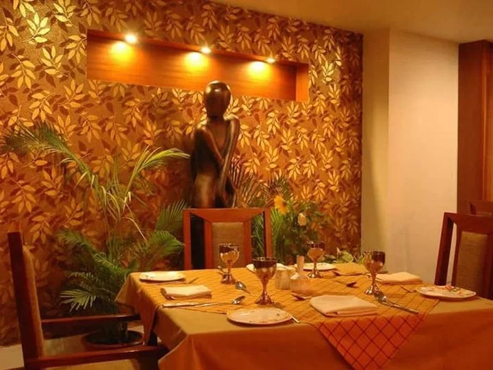 Индаур: Hotel Apna Palace