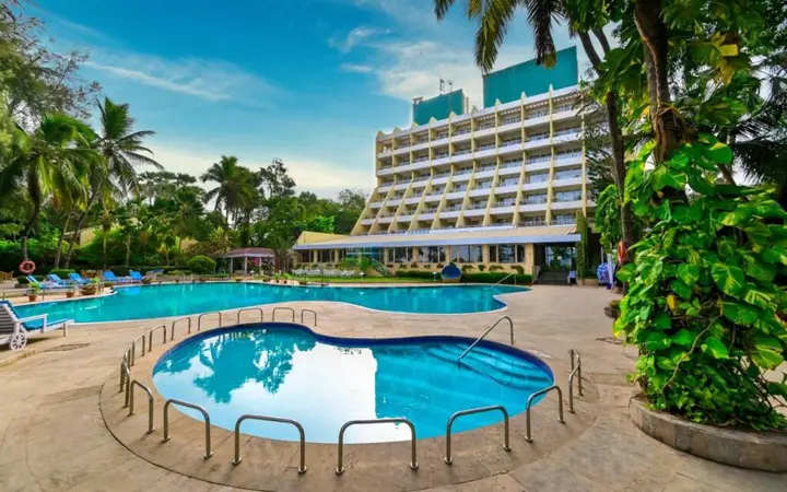 Мумбаи: The Resort Mumbai
