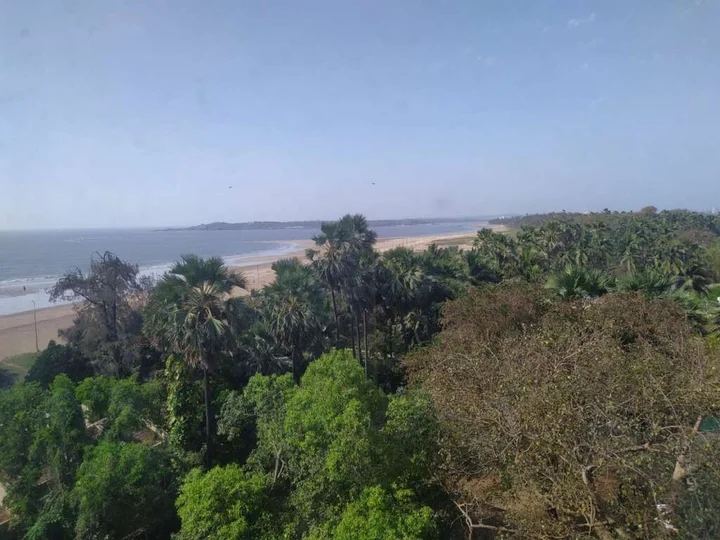 Мумбаи: The Resort Mumbai