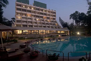 Мумбаи: The Resort Mumbai