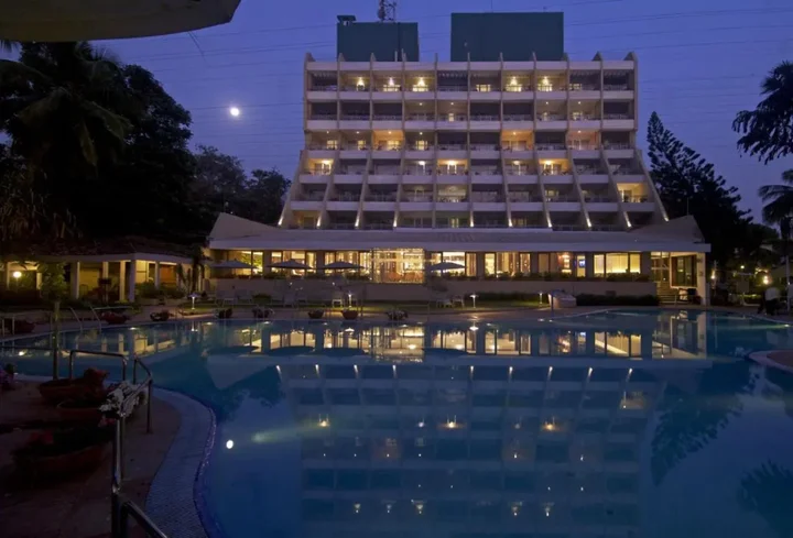 Мумбаи: The Resort Mumbai