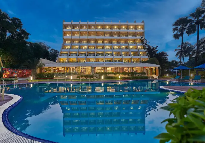 Мумбаи: The Resort Mumbai