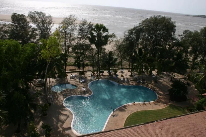 Мумбаи: The Resort Mumbai