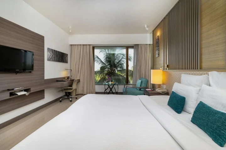 Мумбаи: The Resort Mumbai