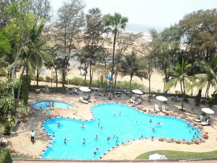 Мумбаи: The Resort Mumbai