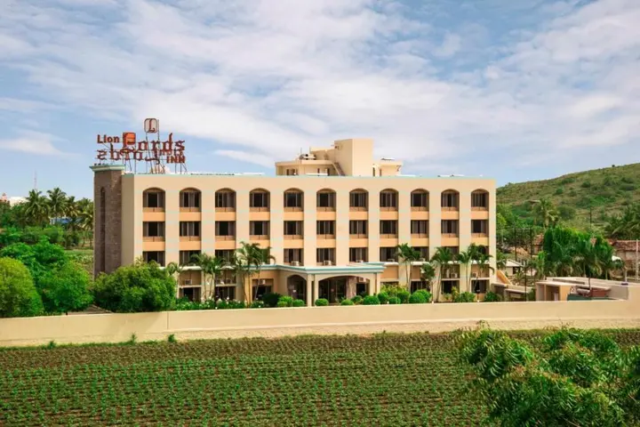 Райула: Lion Lords Inn Rajula