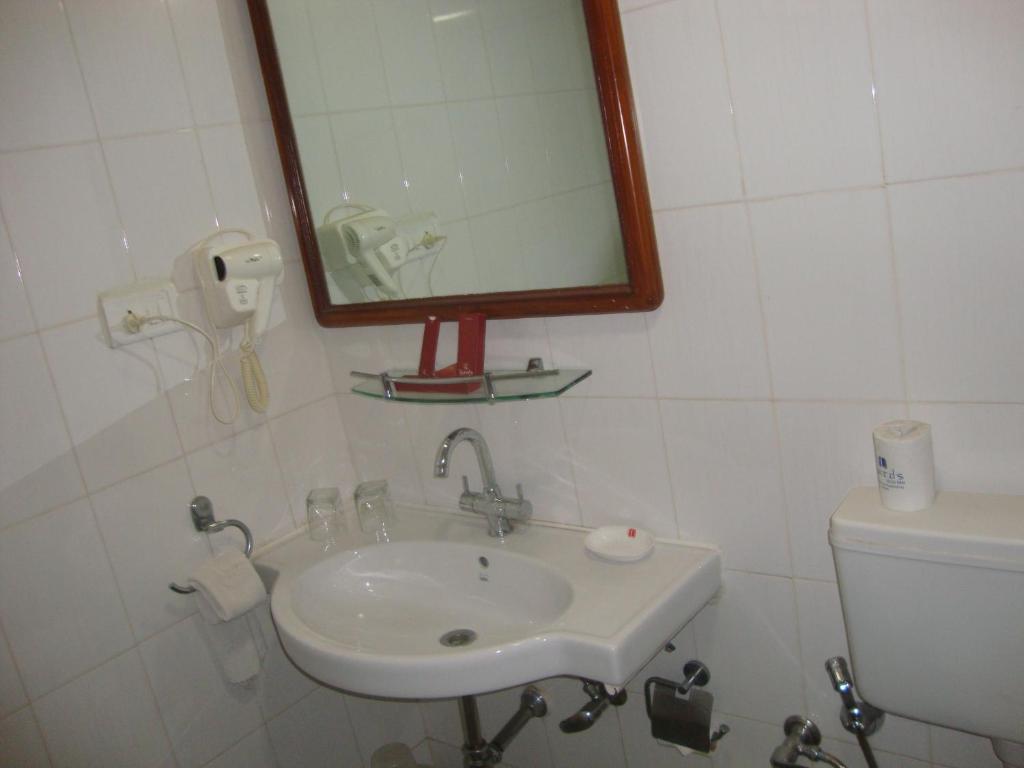 Дахедж: Lords Eco Inn