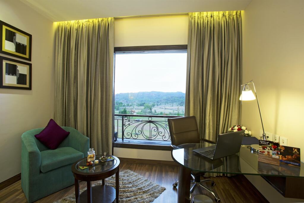 Панчкула: Golden Tulip Chandigarh, Panchkula