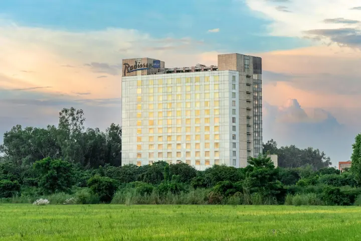 Большая Нойда: Radisson Blu Hotel Greater Noida