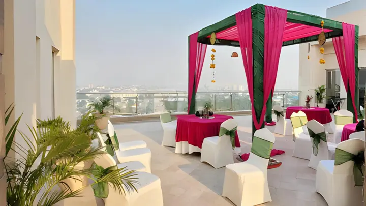Большая Нойда: Radisson Blu Hotel Greater Noida