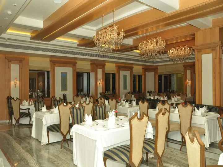 Нави-Мумбай: Royal Tulip Navi Mumbai