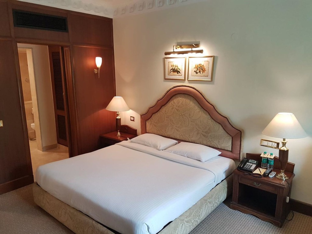 Гуруграм: The Palms - Town & Country Club