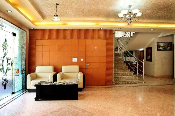 Нью-Дели: Indira International Inn