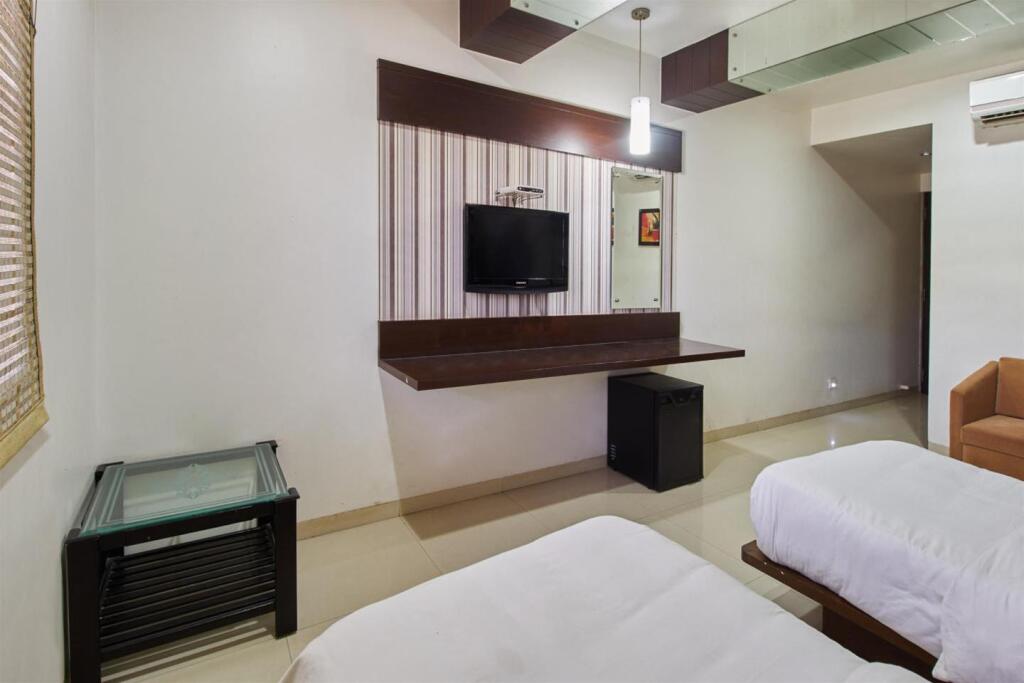 Вадодара: Sapphire Regency Hotel
