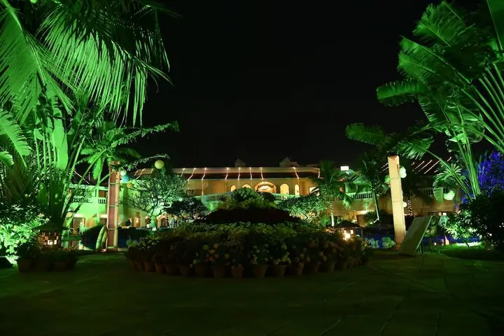 Пури: The Hans Coco Palms