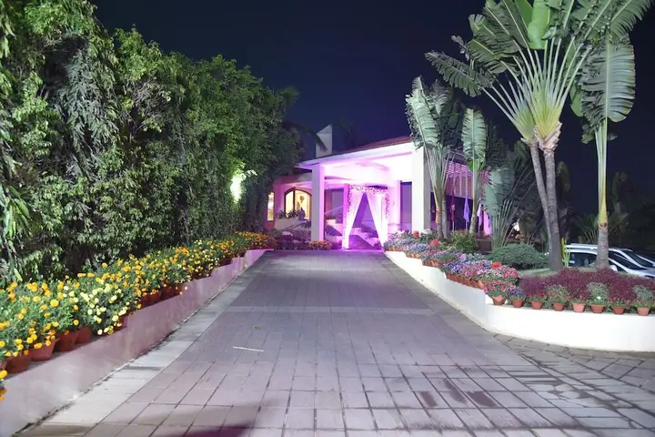 Пури: The Hans Coco Palms