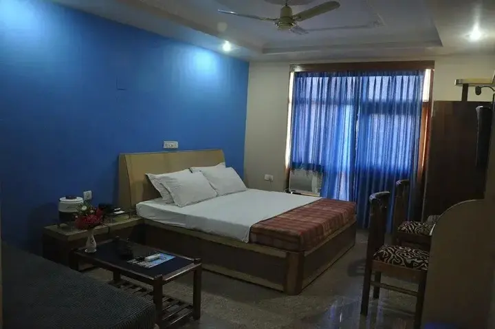 Пури: Hotel Naren Palace