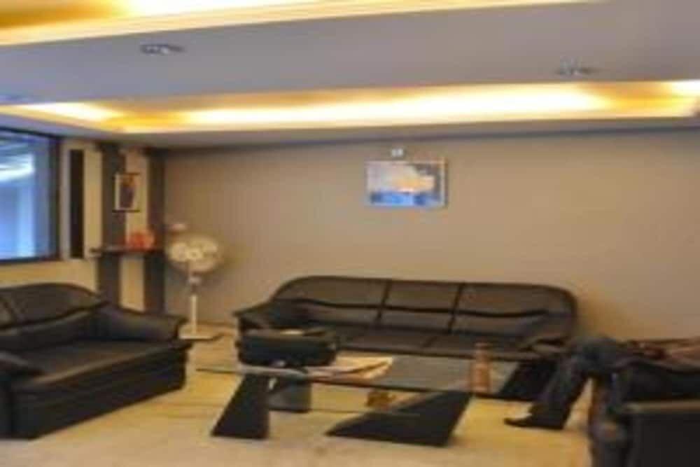 Ранчи: Hotel Rajdhani Plaza