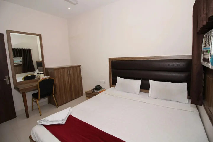 Райпур: Hotel Meera