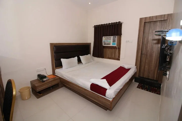 Райпур: Hotel Meera