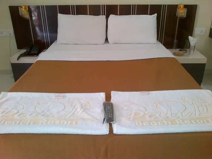 Уттан: Pali Beach Resort