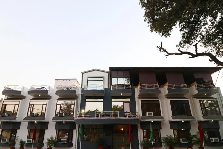 Гуруграм: OYO 6590 Hotel Amaraa
