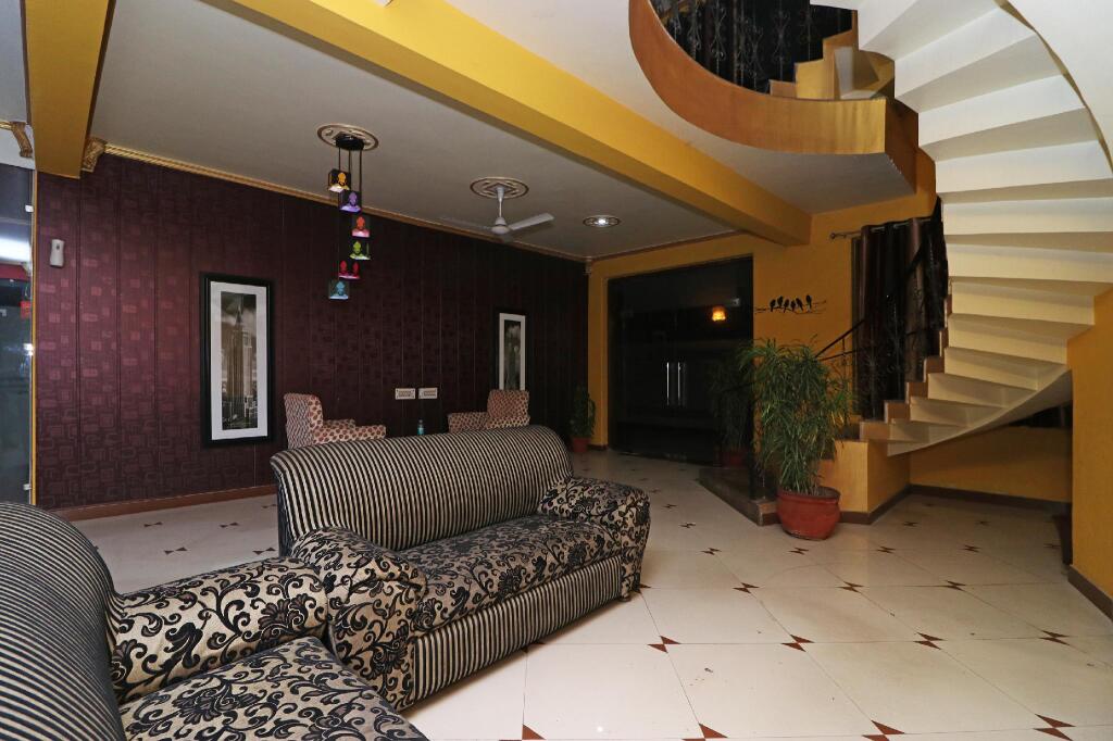 Гуруграм: OYO 6590 Hotel Amaraa
