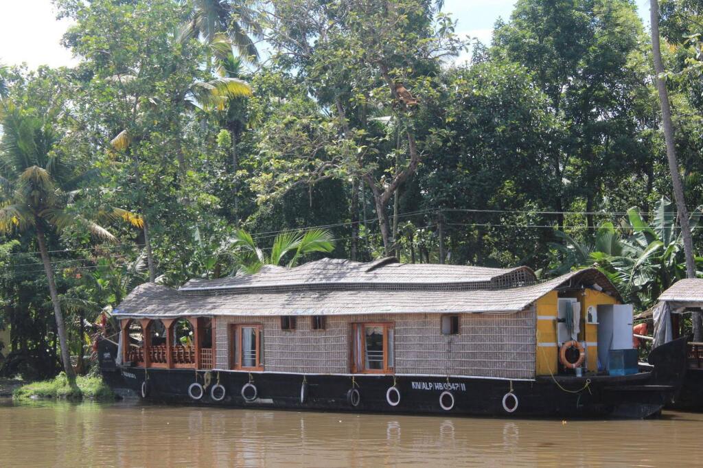 Коттаям: Backwater Retreat