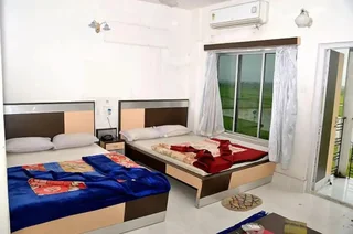 Тарапит: Hotel Yashoda International