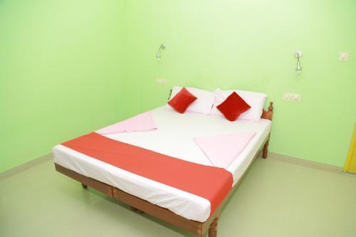 Ковалам: Shirleys Beach Hotel