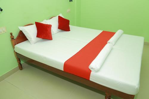 Ковалам: Shirleys Beach Hotel