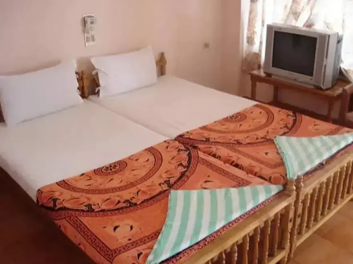 Ковалам: Shirleys Beach Hotel