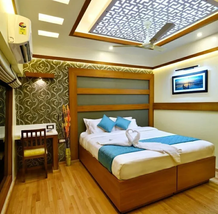 Аллеппи: Double Decker Houseboat