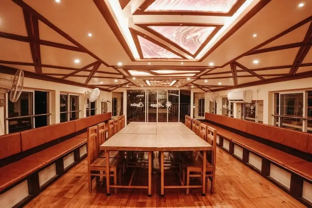 Аллеппи: Double Decker Houseboat