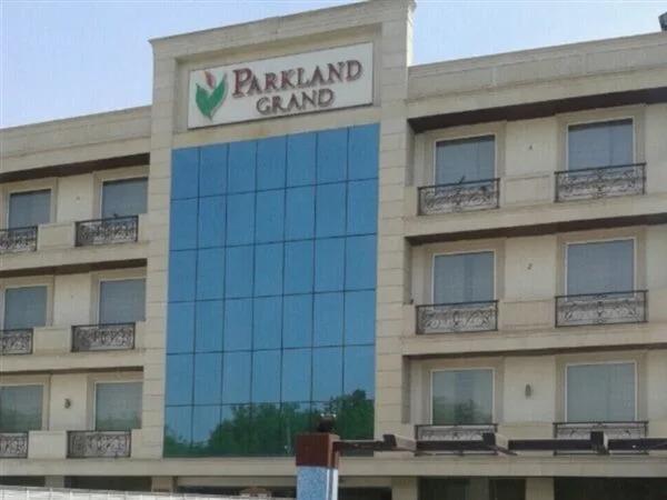 Нью-Дели: Parkland Grand Kapashera