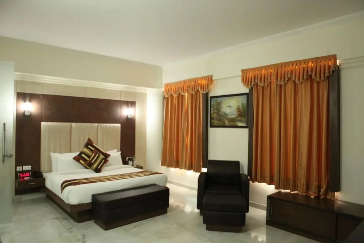 Дехрадун: Pride Premier Solitaire Dehradun