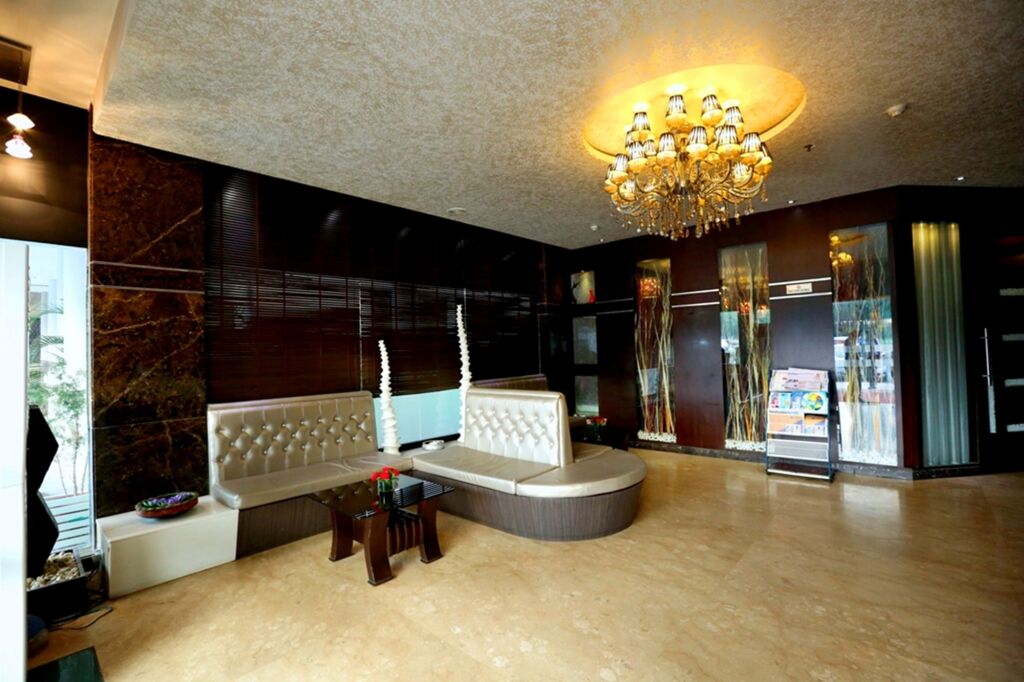 Чандигарх: Hotel Oyster
