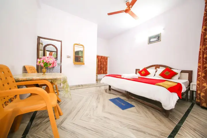 Ришикеш: Rishikesh Sadan A Yoga and Spritual Retreat