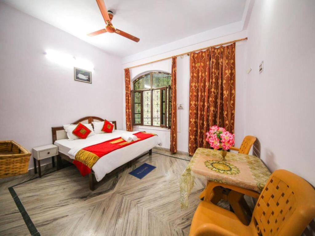 Ришикеш: Rishikesh Sadan A Yoga and Spritual Retreat
