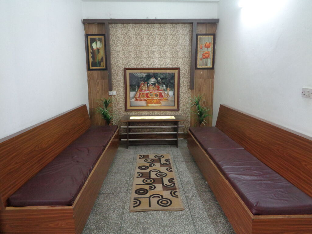 Катра: Hotel Ishan