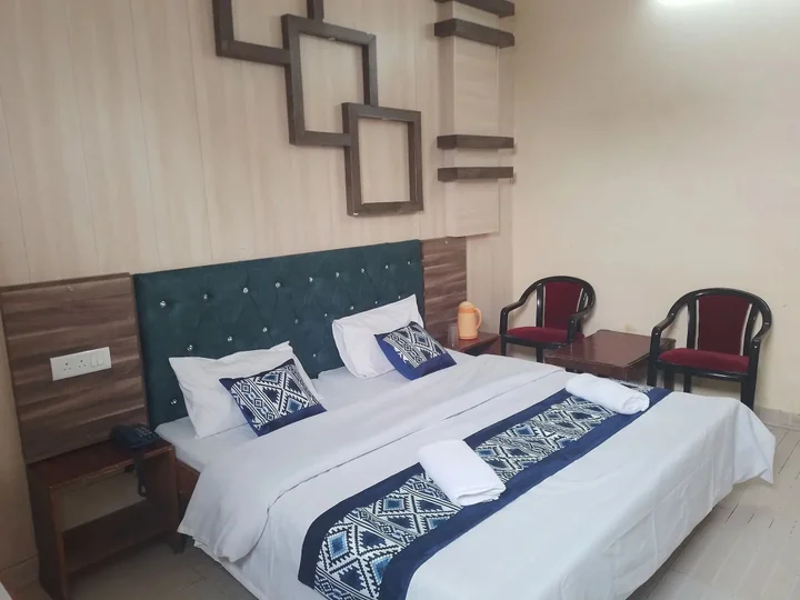 Катра: Hotel Ishan