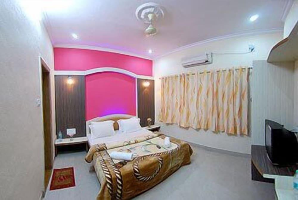 Олд-Махабалешвар: Shantis Hotel Sonai