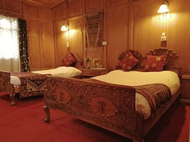 Шринагар: New kolohai Group of Houseboats