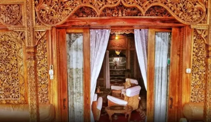 Шринагар: New kolohai Group of Houseboats