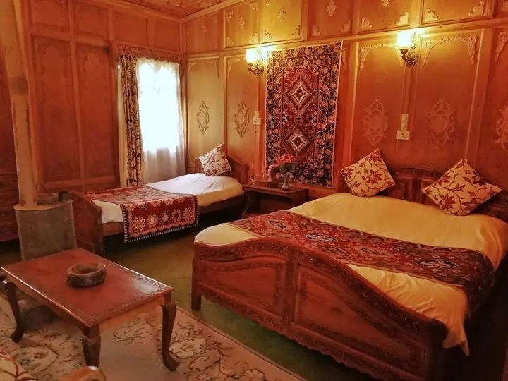 Шринагар: New kolohai Group of Houseboats