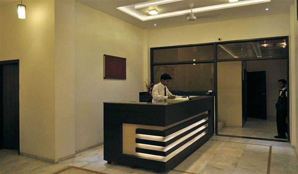 Ахмедабад: Hotel Kamran Palace