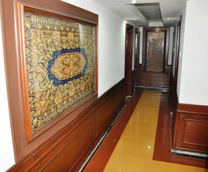 Шринагар: Hotel SADAF