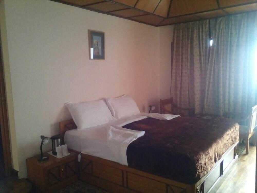 Куфри: Snow King Retreat